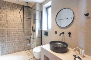 pnoes luxury suites