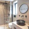 pnoes luxury suites