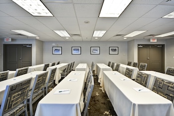 homewood suites by hilton oakland waterfront