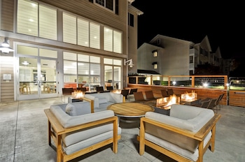 homewood suites by hilton oakland waterfront