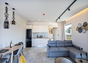 pathos seaside suites