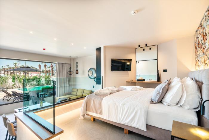pathos seaside suites