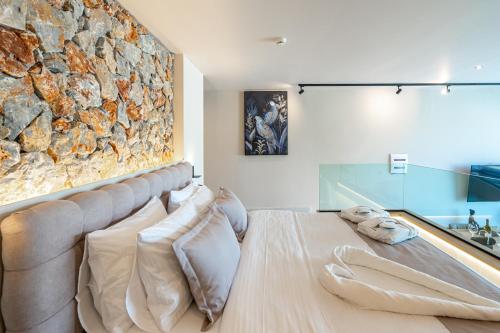 pathos seaside suites