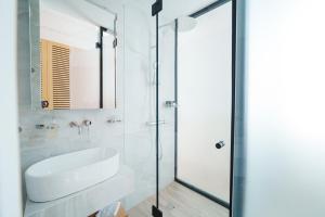 agora athens suites