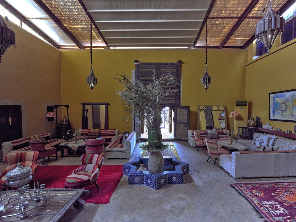kasbah agafay hotel and spa