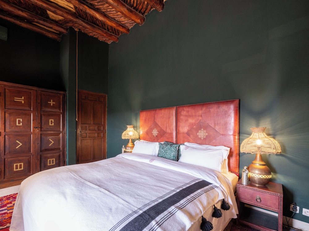 kasbah agafay hotel and spa