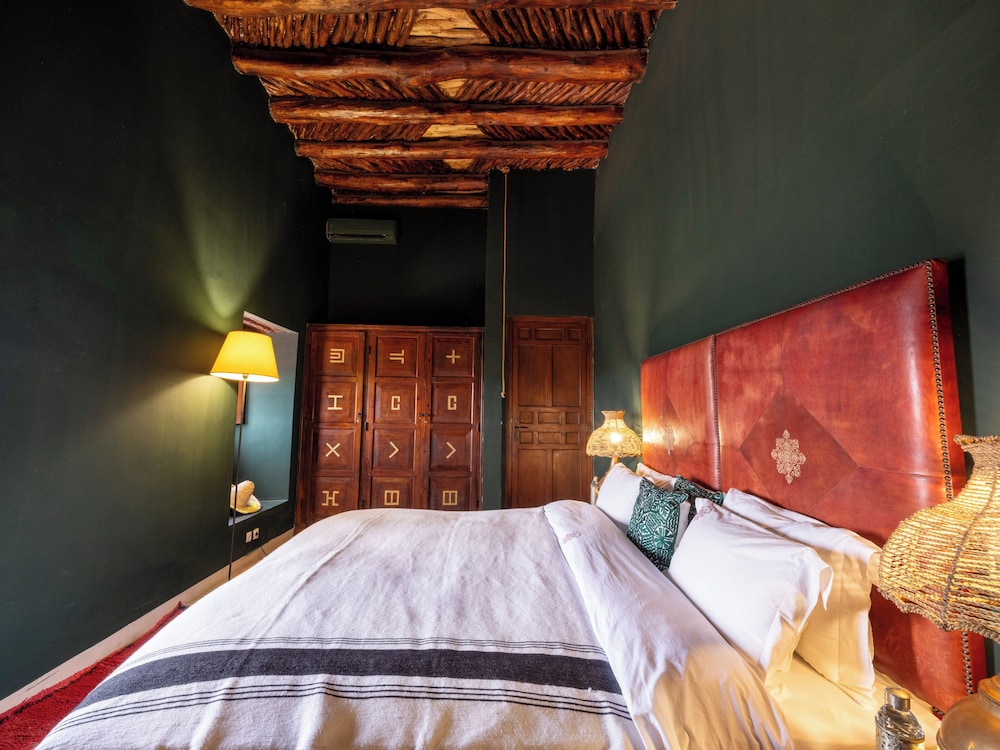 kasbah agafay hotel and spa