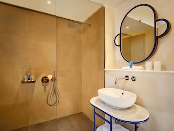 artotel london battersea power station powered by radisson hotels