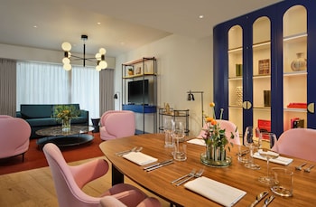 artotel london battersea power station powered by radisson hotels