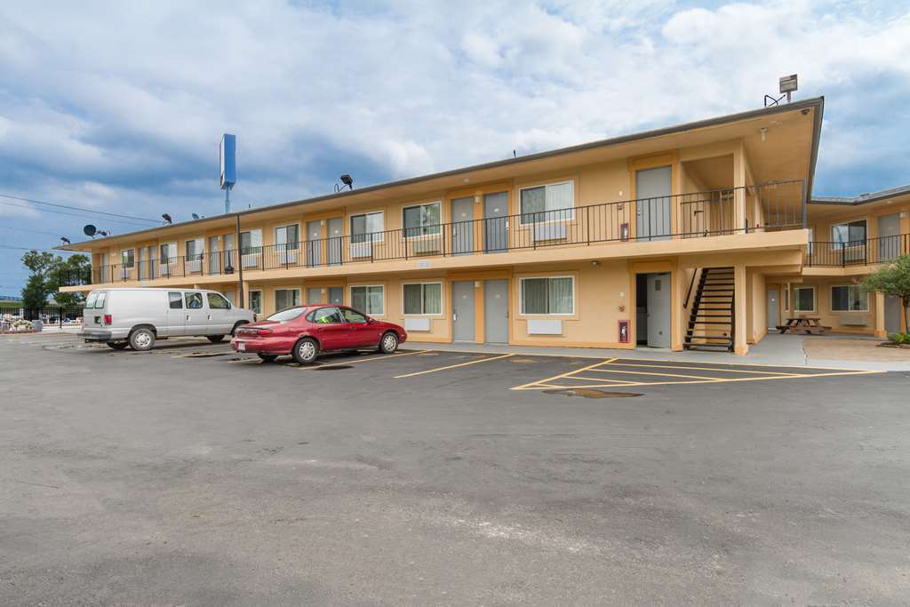 motel 6 oshkosh wi