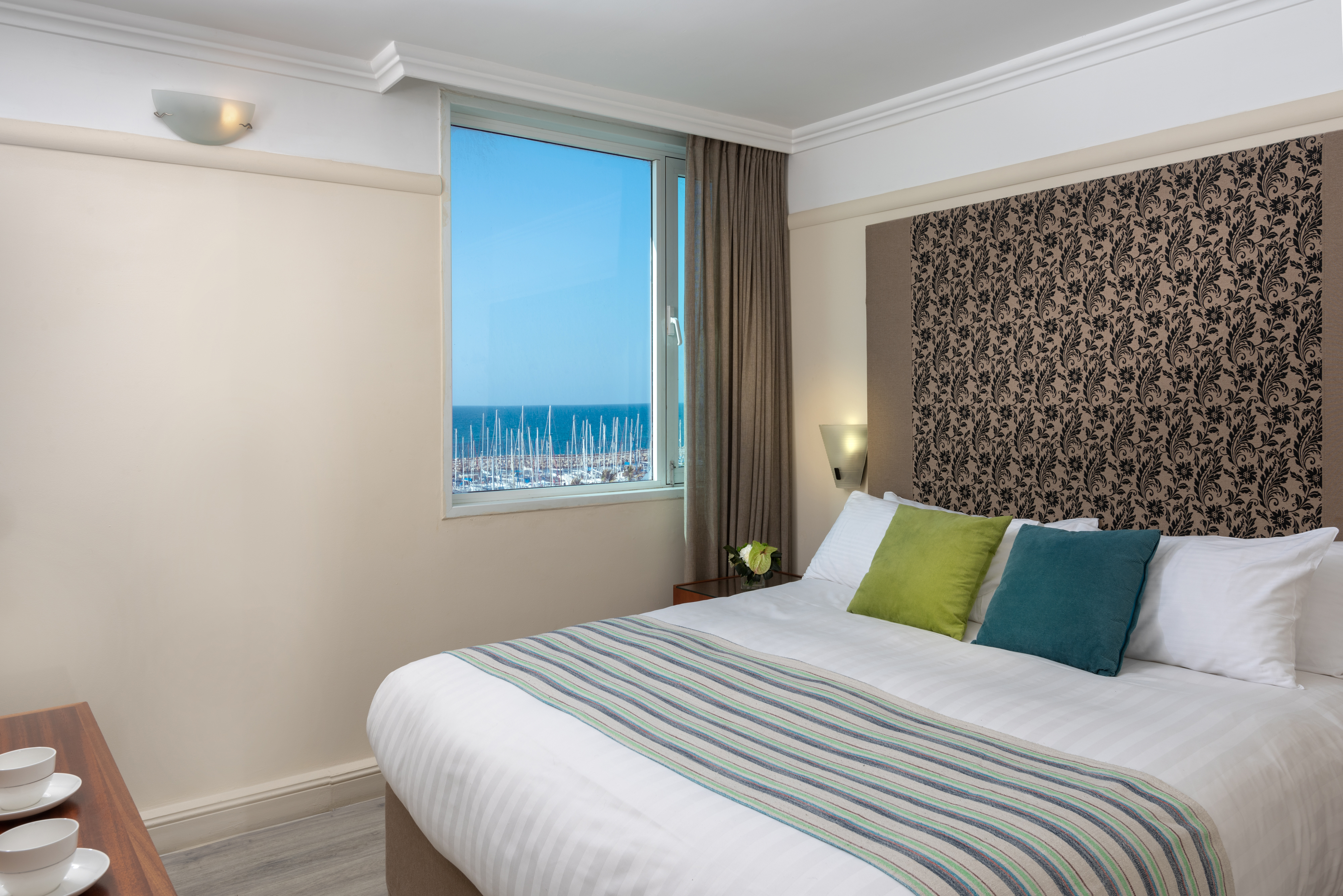 herods hotel tel aviv by the beach