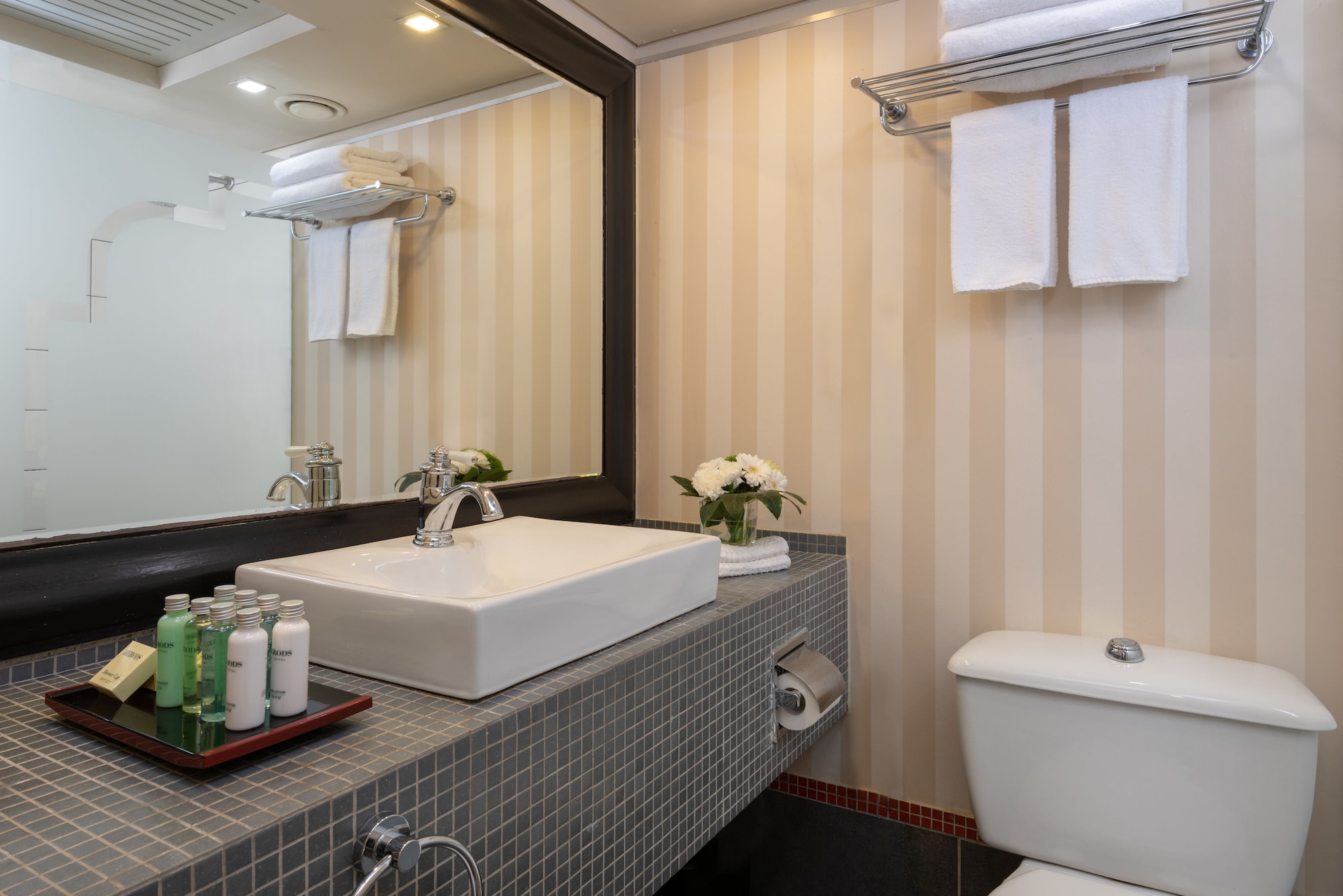 herods hotel tel aviv by the beach