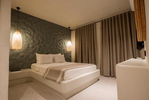 the corner boutique hotel