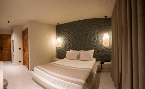 the corner boutique hotel