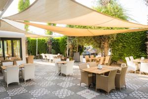 the corner boutique hotel