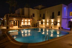 the corner boutique hotel