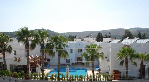 the corner boutique hotel