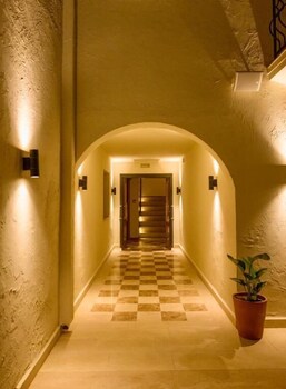 the corner boutique hotel