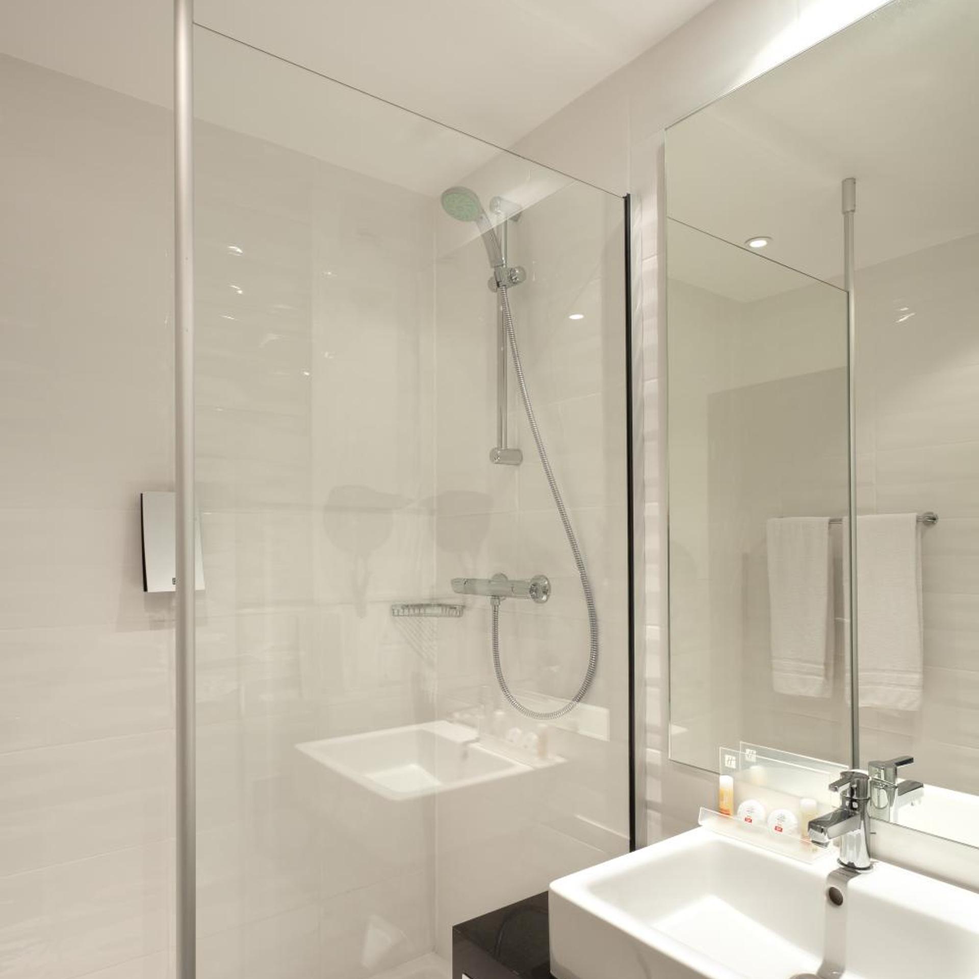 holiday inn lille ouest englos by ihg