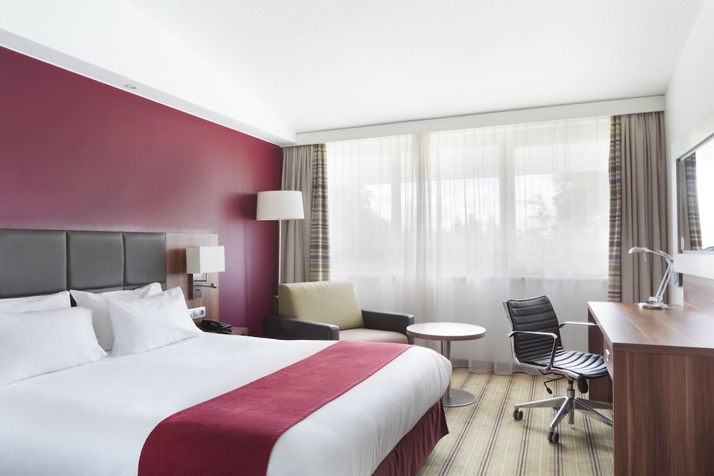 holiday inn lille ouest englos by ihg