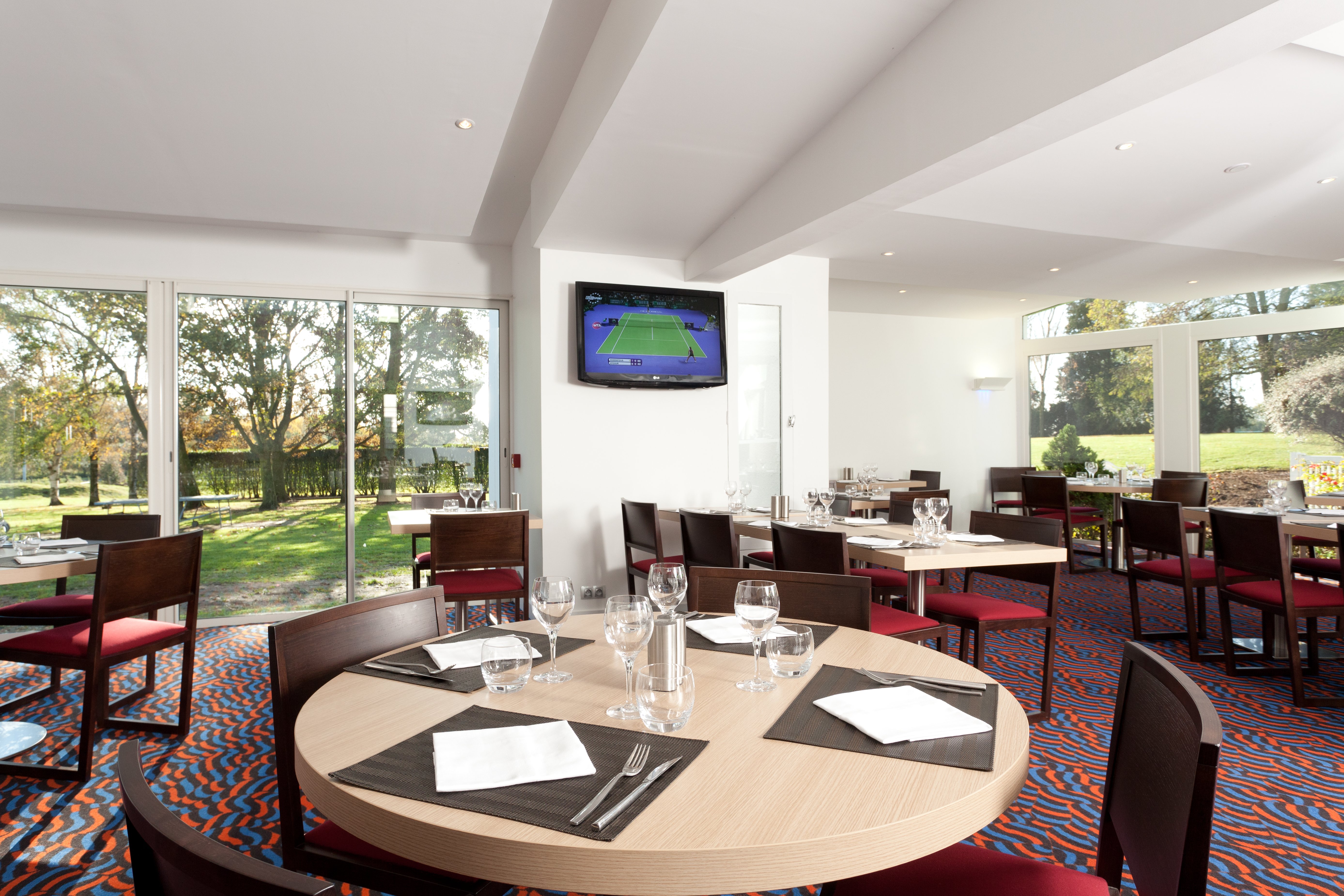 holiday inn lille ouest englos by ihg
