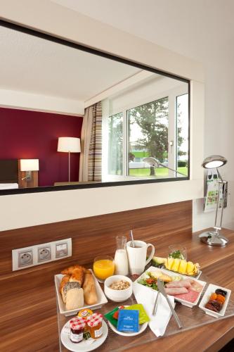 holiday inn lille ouest englos by ihg