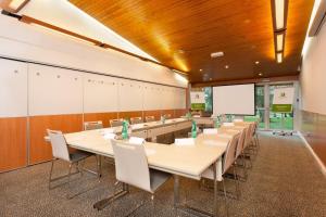 holiday inn lille ouest englos by ihg