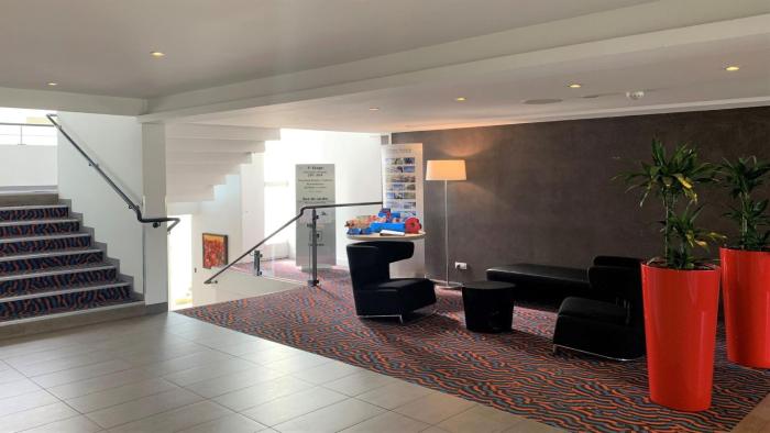 holiday inn lille ouest englos by ihg