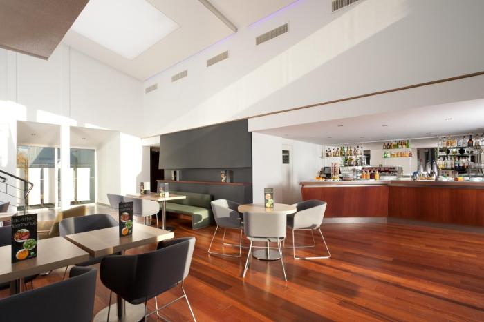 holiday inn lille ouest englos by ihg