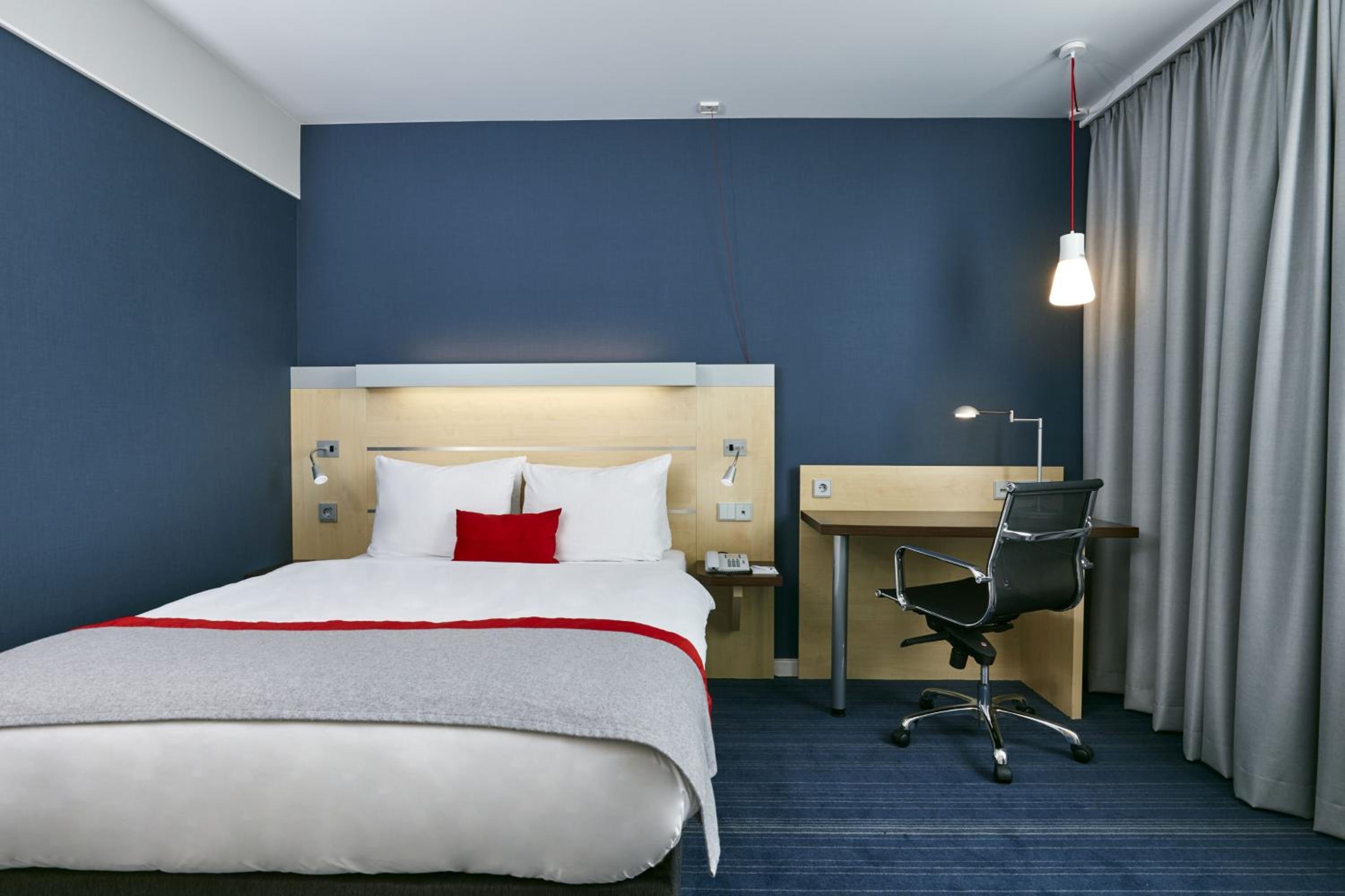 holiday inn express duesseldorf city nord by ihg