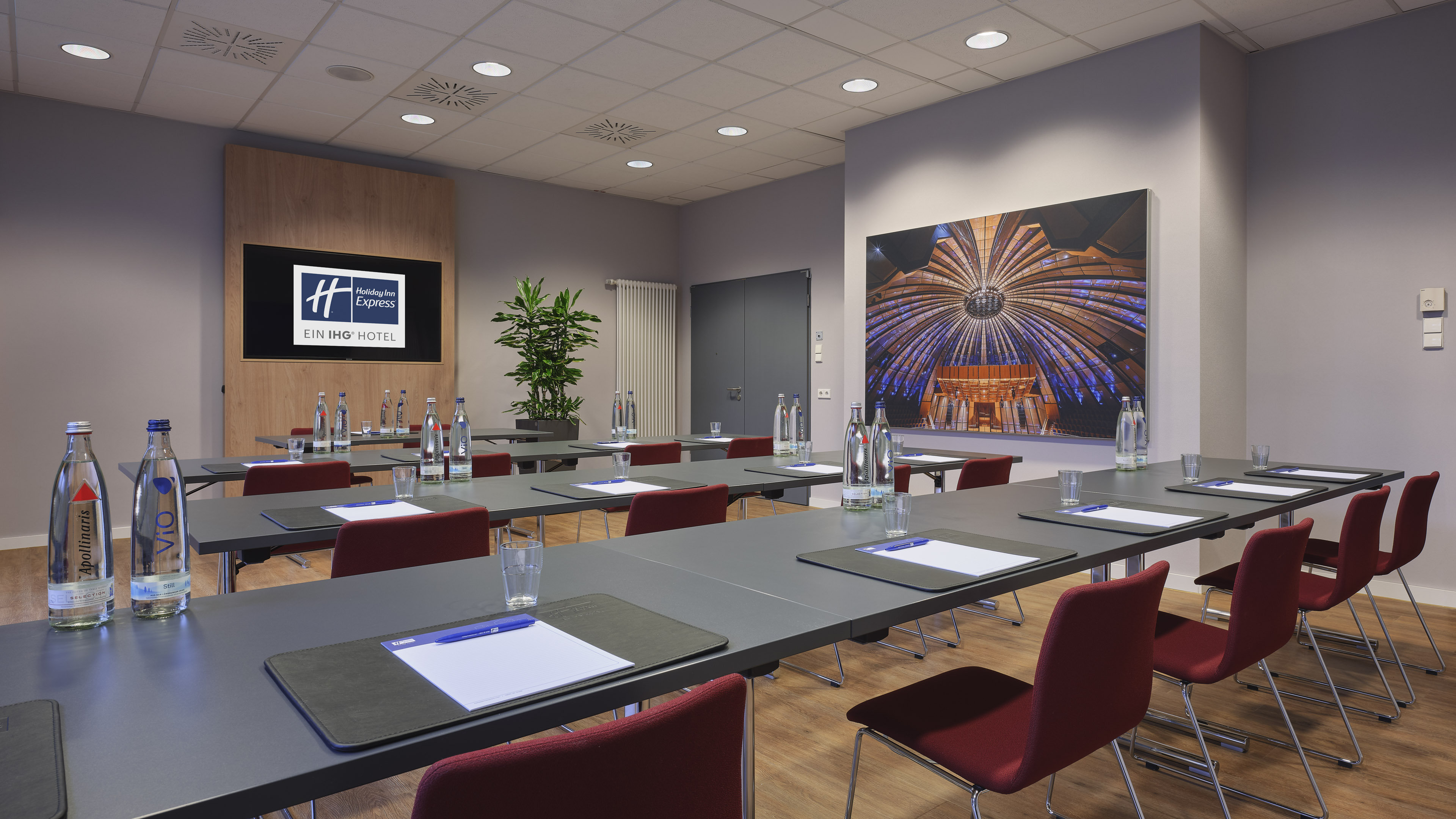 holiday inn express duesseldorf city nord by ihg