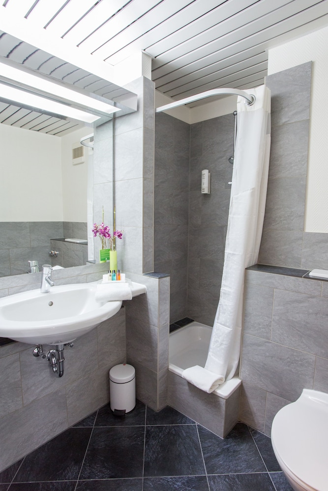 holiday inn dusseldorf neuss by ihg