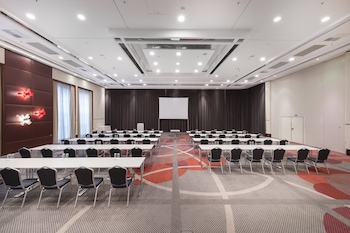 crowne plaza dusseldorf neuss by ihg