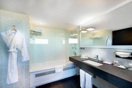 crowne plaza dusseldorf neuss by ihg