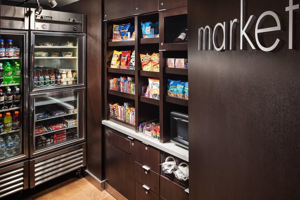 courtyard by marriott indianapolis at the capitol