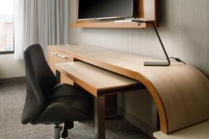 courtyard by marriott indianapolis at the capitol