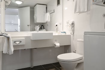 the summit apartments