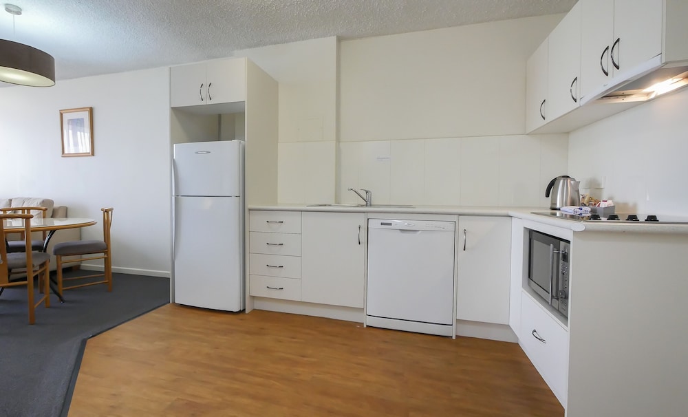 the summit apartments