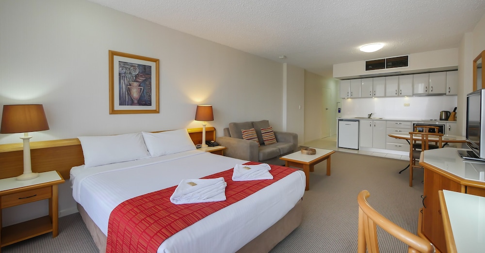 the summit apartments