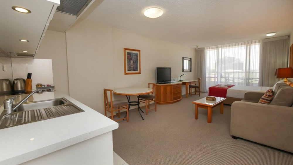 the summit apartments