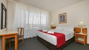 the summit apartments