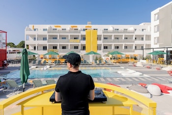 ryans lolas only adults