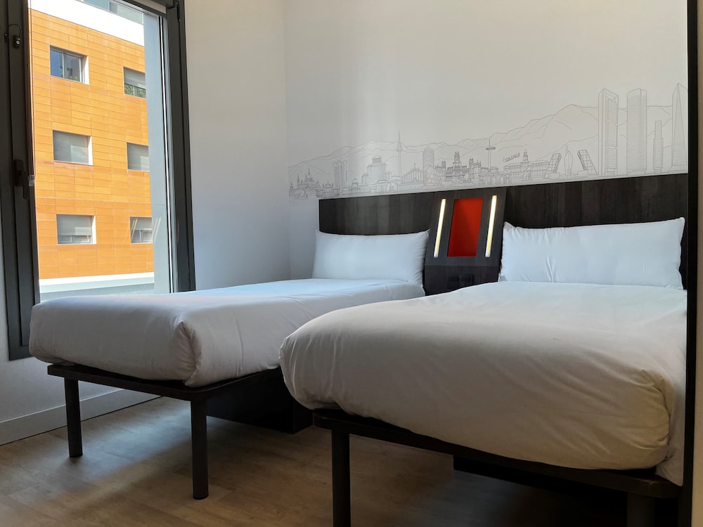 easyhotel madrid centro atocha