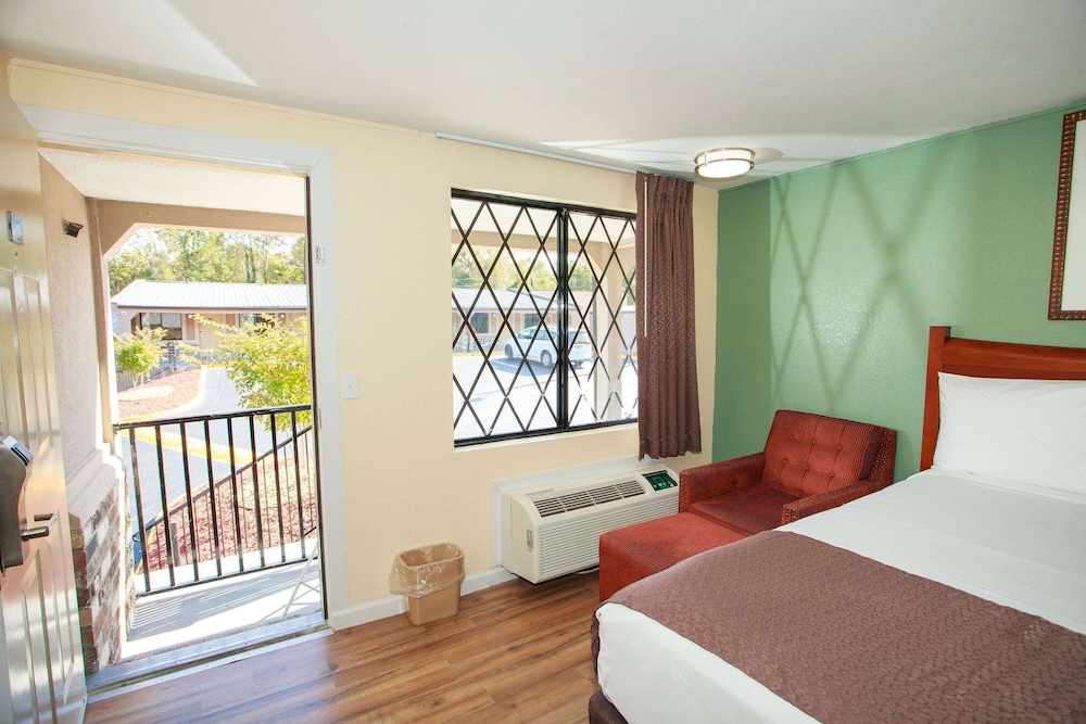 travelodge by wyndham macon west