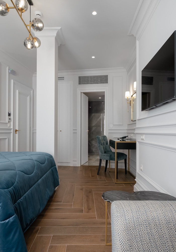 praxitelous luxury suites