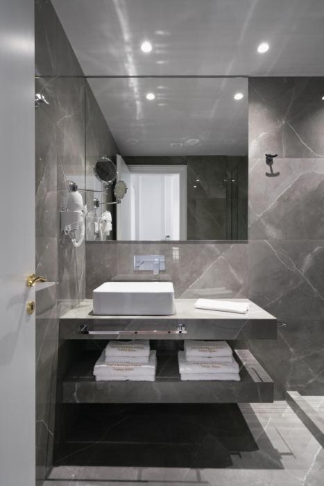 praxitelous luxury suites