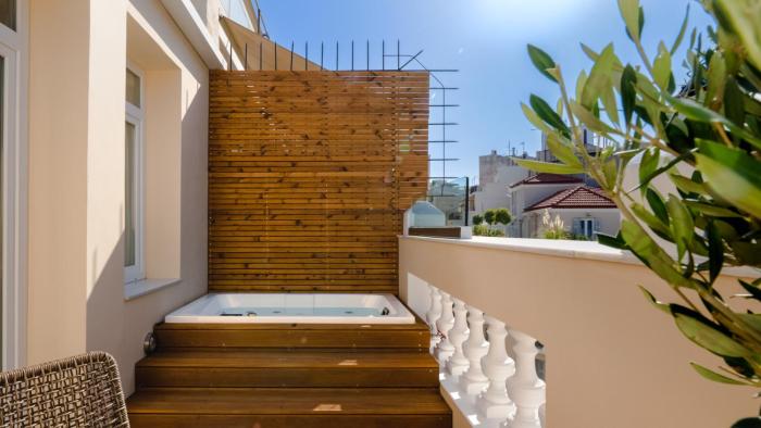 praxitelous luxury suites