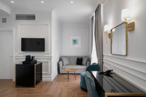 praxitelous luxury suites