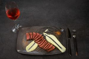 praxitelous luxury suites