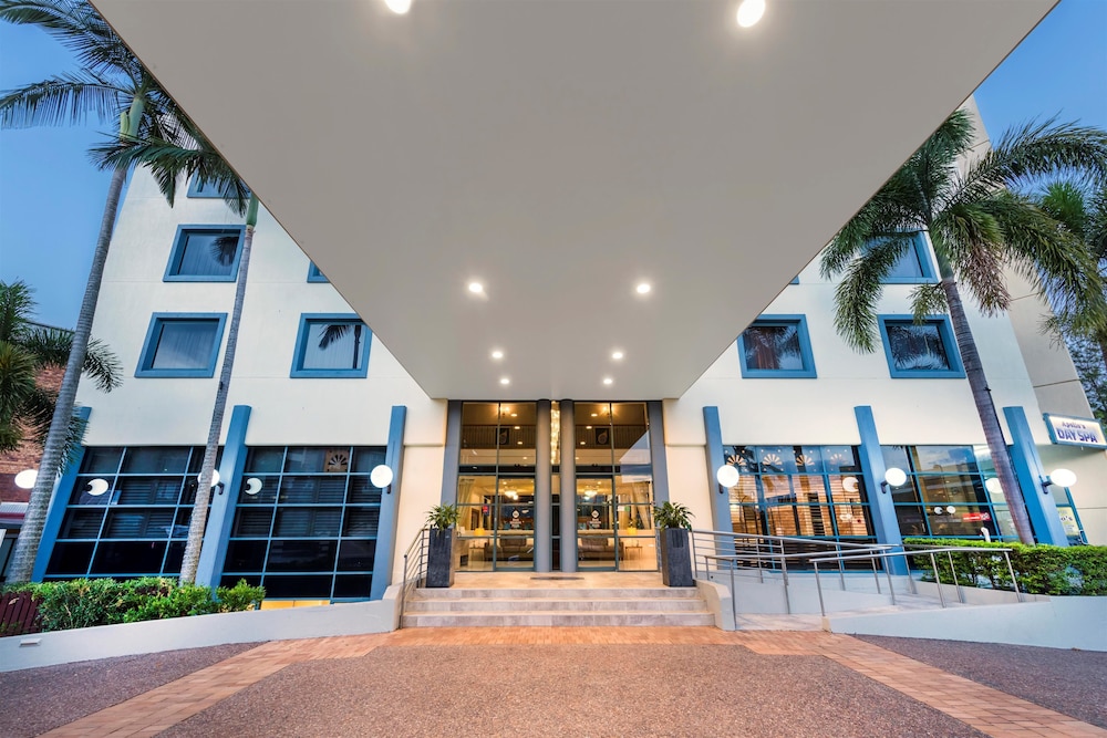 hotel diana woolloongabba